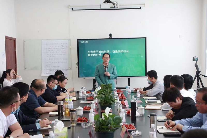 央視財經頻道、鳳凰衛視特約評論員單仁博士賦能分享營銷數字化轉型的知識